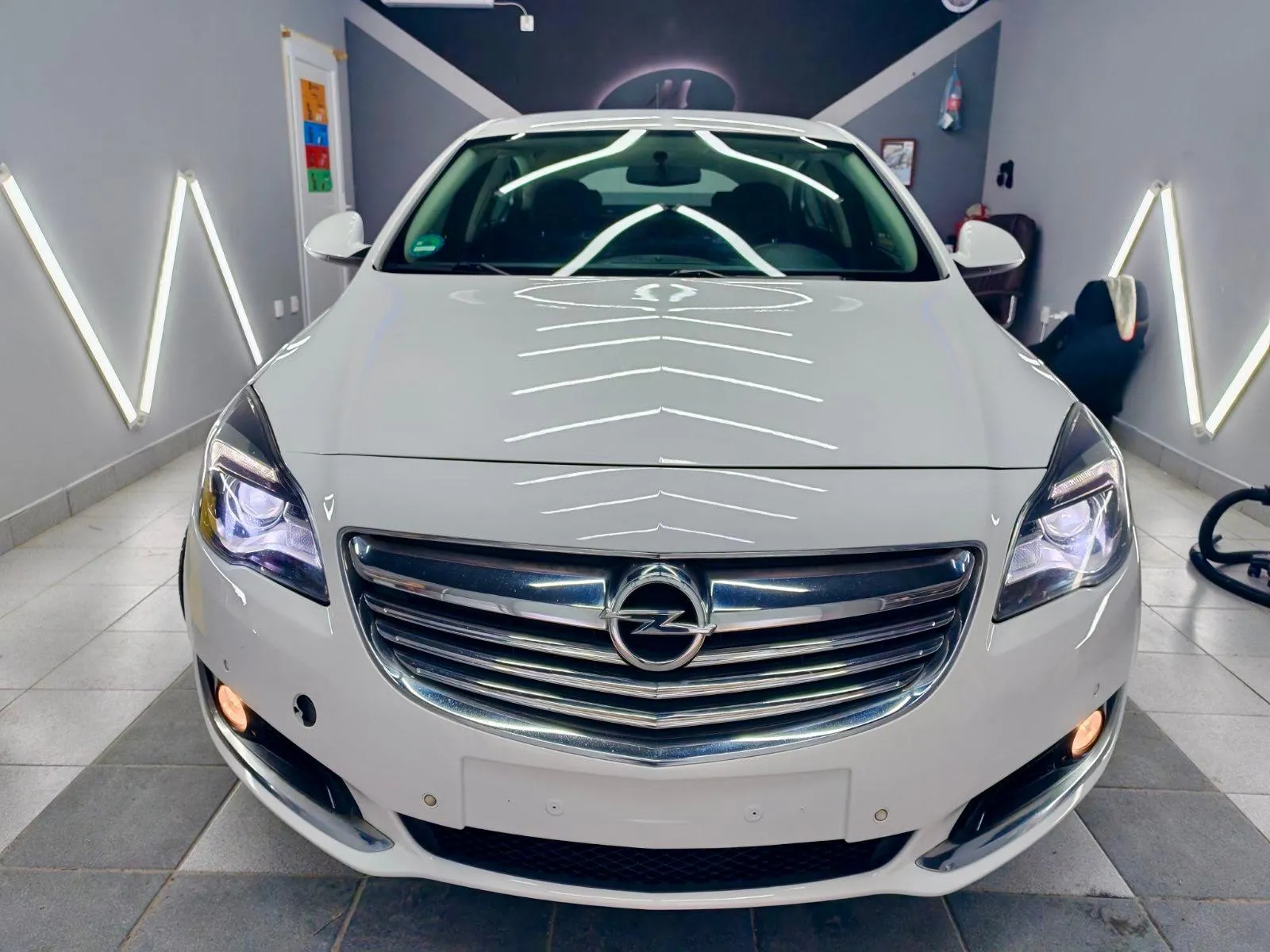 Opel Insignia — poliranje i keramička zaštita, rezultat 1